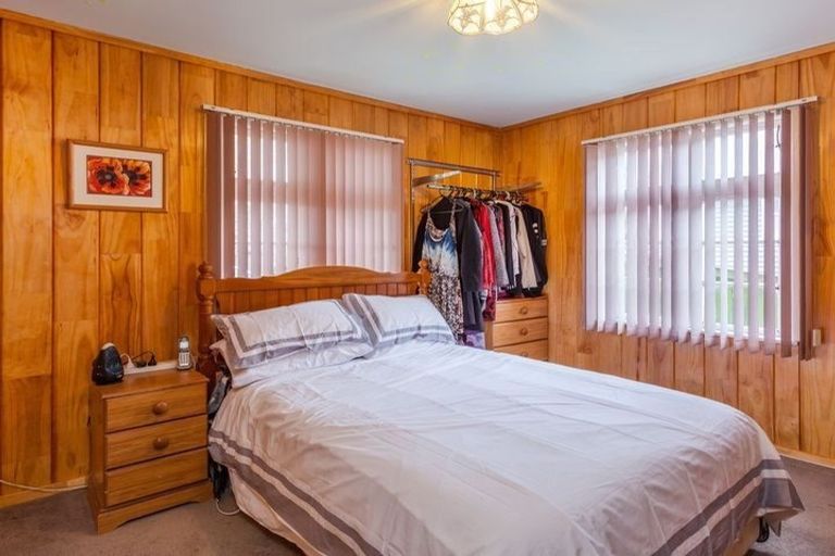 Photo of property in 639 Swanson Road, Swanson, Auckland, 0612