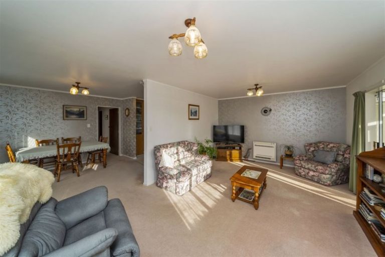 Photo of property in 68 Camberwell Road, Hawera, 4610