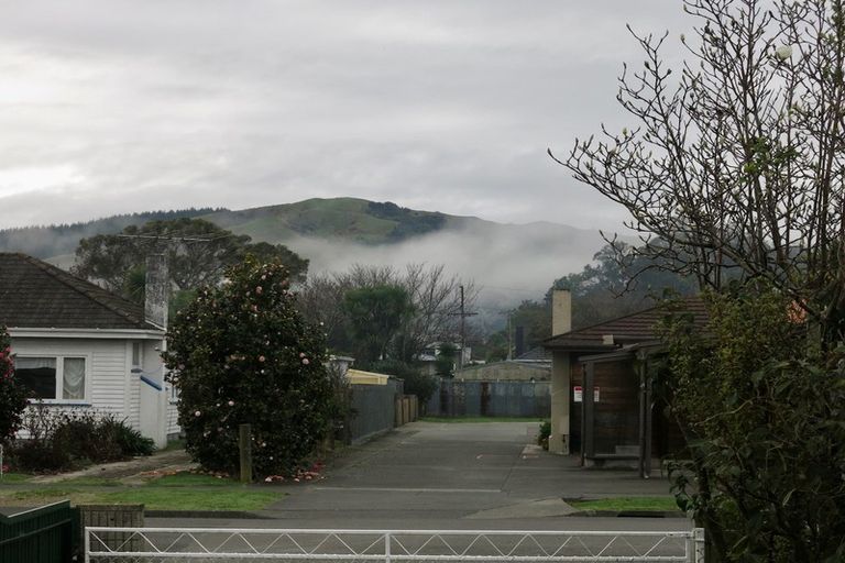 Photo of property in 2 Turenne Street, Inner Kaiti, Gisborne, 4010