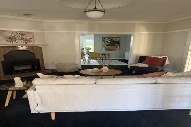 Photo of property in 21 Burrows Avenue, Karori, Wellington, 6012