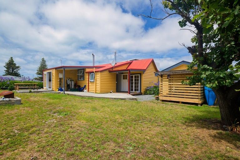 Photo of property in 14 Yarmouth Street, Kaikoura, 7300