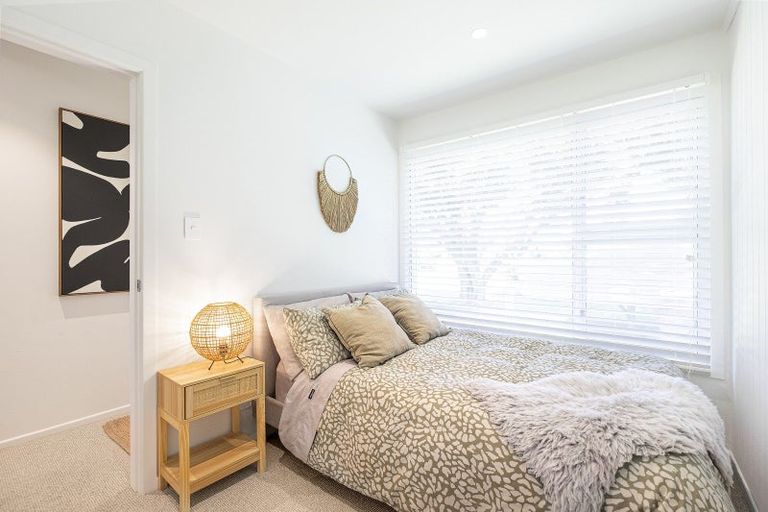 Photo of property in 2/19 Burnham Street, Seatoun, Wellington, 6022