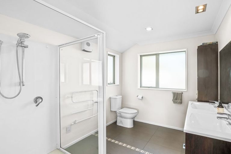 Photo of property in 26 Henley Close, Rolleston, 7614