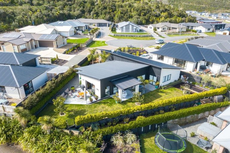 Photo of property in 9 Ellesmere Close, Pyes Pa, Tauranga, 3112