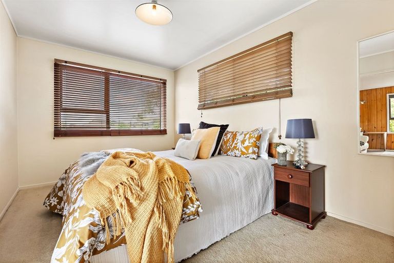 Photo of property in 3 Fielding Crescent, Farm Cove, Auckland, 2012