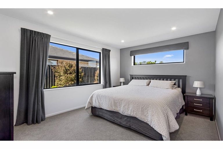 Photo of property in 22 Luxembourg Crescent, Halswell, Christchurch, 8025