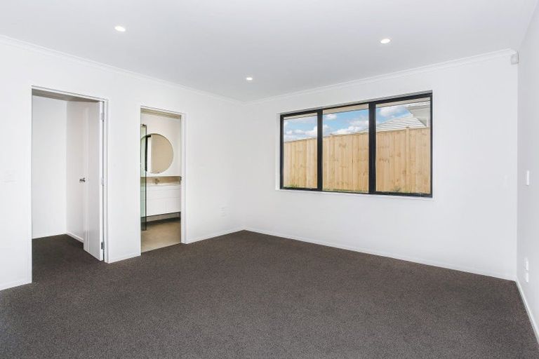 Photo of property in 39 Leathem Crescent, Pokeno, 2402