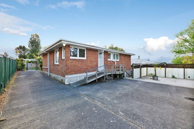 Photo of property in 12 Ranui Avenue, Ranui, Auckland, 0612