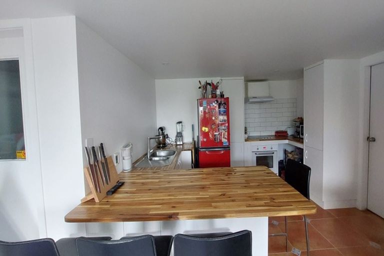 Photo of property in 29 Kingston Heights Road, Kingston, Wellington, 6021