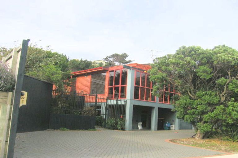 Photo of property in 118b Mana Esplanade, Paremata, Porirua, 5026