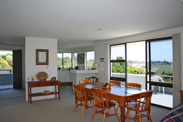 Photo of property in 6 Harvey Street, Waipahihi, Taupo, 3330
