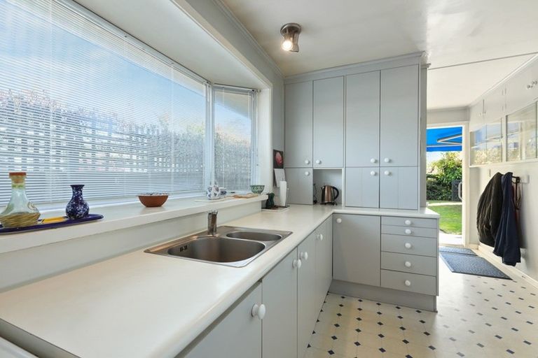 Photo of property in 21 Torquay Place, Bryndwr, Christchurch, 8053