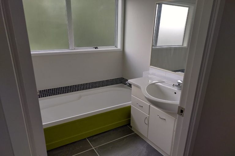 Photo of property in 15 Kindergarten Drive, Conifer Grove, Takanini, 2112