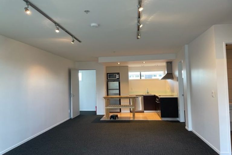 Photo of property in Revolucion Apartments, 402n/28 Torrens Terrace, Mount Cook, Wellington, 6011