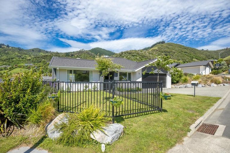 Photo of property in 1 Bristol Lane, Atawhai, Nelson, 7010