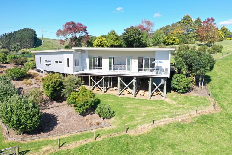 Photo of property in 70 Hillside Heights Road, Huntly, 3771