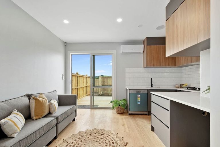 Photo of property in 17 Minerva Avenue, Helensville, 0800