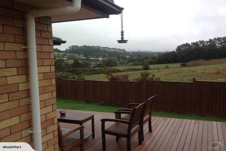 Photo of property in 80 South Kensington Way, Henderson, Auckland, 0612