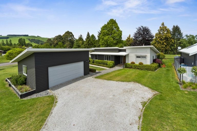Photo of property in 47 Lisland Drive, Kinloch, Taupo, 3377