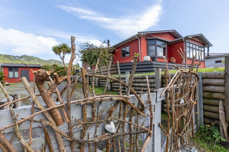 Photo of property in 751 Seven Mile Road, Runanga, 7803