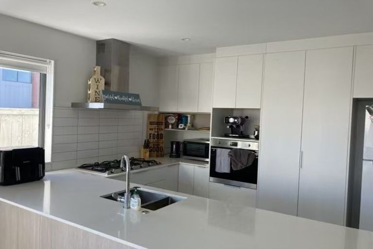 Photo of property in 5 Te Mura Crescent, Takanini, 2112