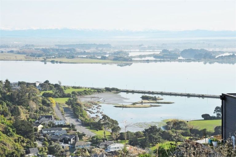 Photo of property in 8 Gazelle Lane, Redcliffs, Christchurch, 8081