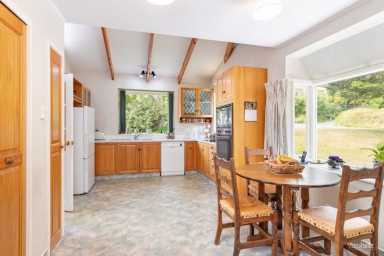 Photo of property in 1 Fendalton Crescent, Pinehaven, Upper Hutt, 5019