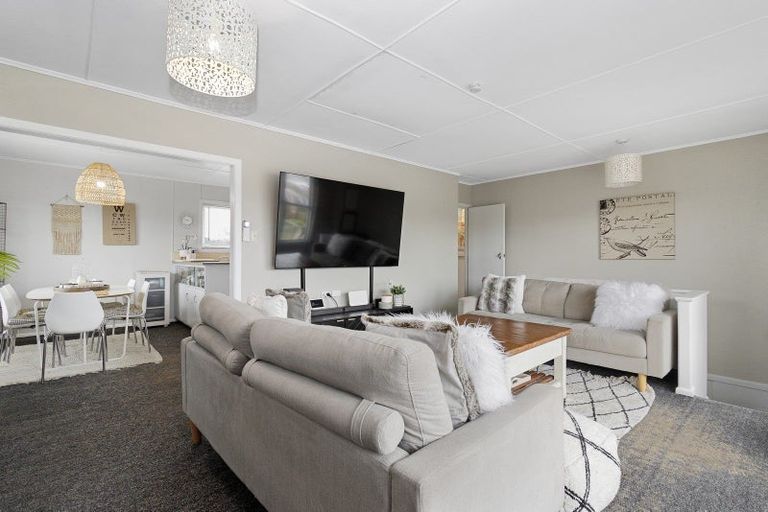 Photo of property in 1 Huia Street, Piopio, 3912