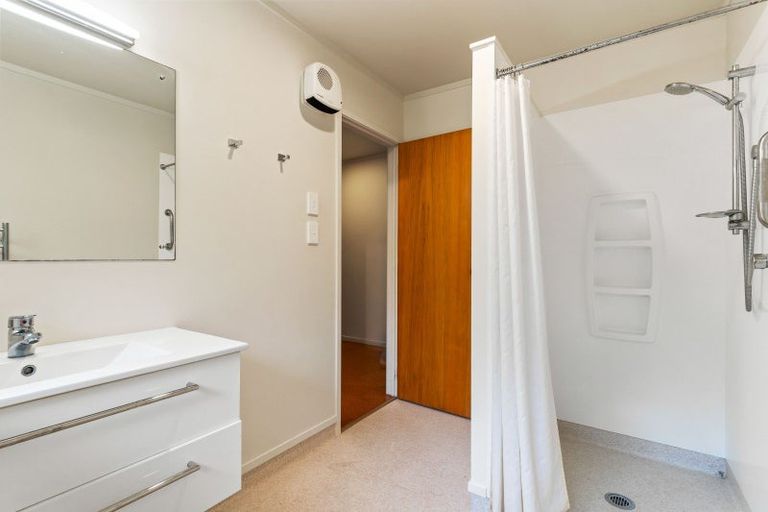 Photo of property in 105 Bruce Wallace Place, Whangamata, 3620