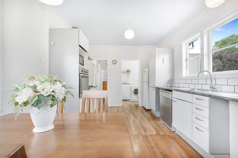 Photo of property in 51 Sillary Street, Hamilton East, Hamilton, 3216