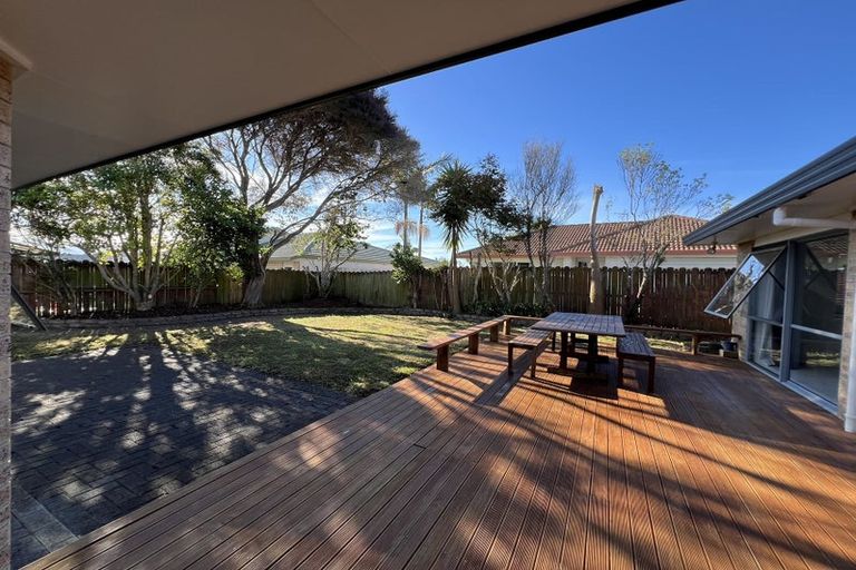 Photo of property in 15 Keswick Close, Northpark, Auckland, 2013