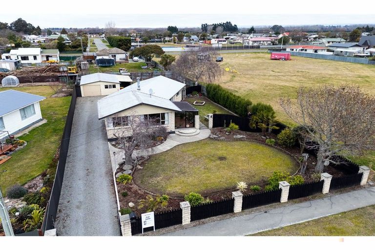 Photo of property in 39 Queen Street, Pareora, 7912