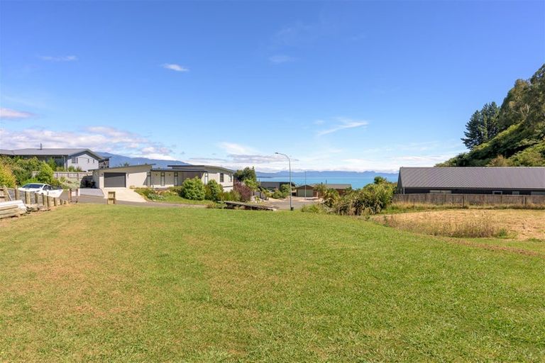 Photo of property in 16 Pohutukawa Place, Pohara, Takaka, 7183