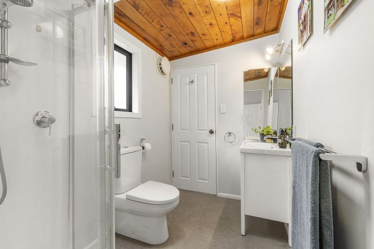 Photo of property in 30 Burnham Street, Seatoun, Wellington, 6022