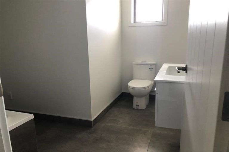 Photo of property in 144 Sandwich Road, St Andrews, Hamilton, 3200