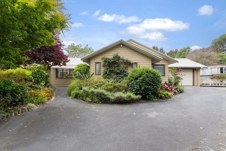 Photo of property in 1688 South Head Road, South Head, Helensville, 0874