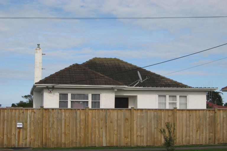 Photo of property in 75 Carlton Avenue, Tawhero, Whanganui, 4501