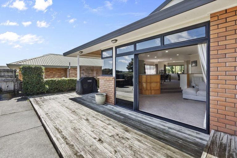 Photo of property in 17 Sunny Dale, Western Heights, Hamilton, 3200