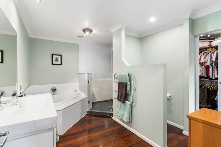 Photo of property in 286 Whangaparaoa Road, Red Beach, 0932