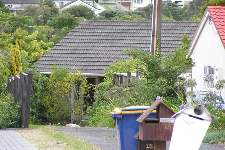 Photo of property in 1/13 Eversleigh Road, Belmont, Auckland, 0622