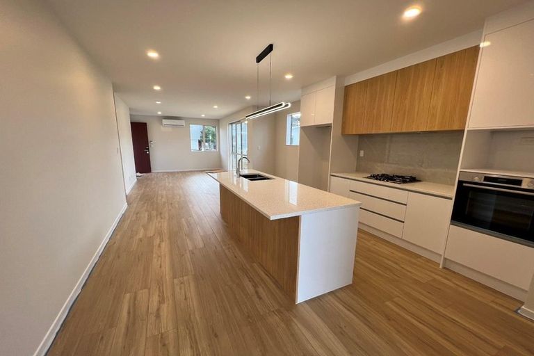 Photo of property in 3 Waihou Crescent, Albany Heights, Auckland, 0632