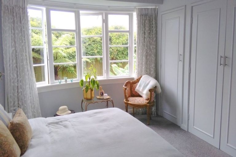 Photo of property in 247 Carrington Street, Vogeltown, New Plymouth, 4310