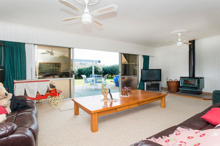 Photo of property in 55c Whakato Road, Manutuke, 4072