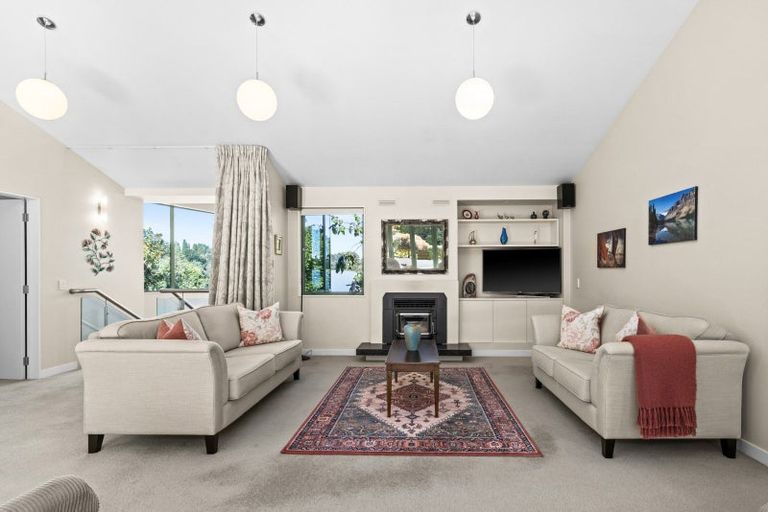 Photo of property in 12 Laing Cove, Havelock North, 4130