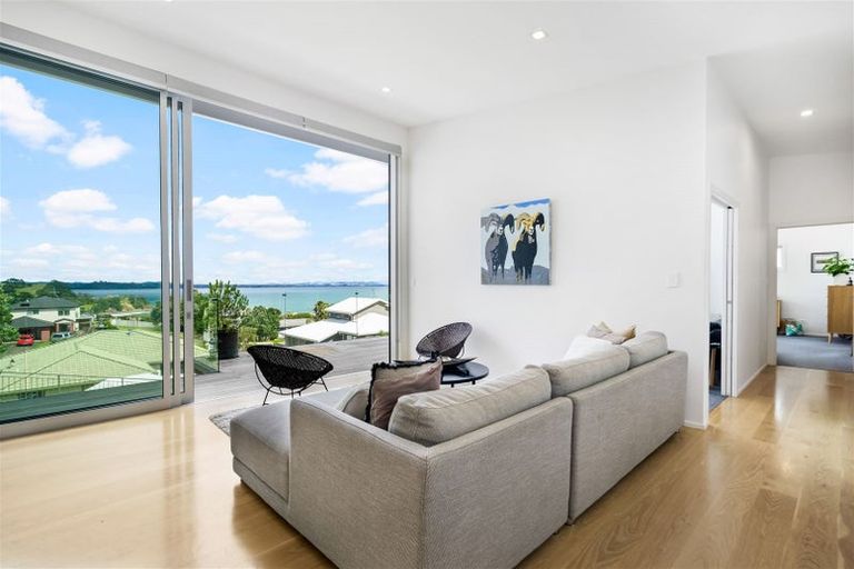 Photo of property in 9 Siesta Terrace, Gulf Harbour, Whangaparaoa, 0930