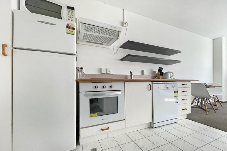 Photo of property in Regency Apartments, 3c/49 Manners Street, Te Aro, Wellington, 6011