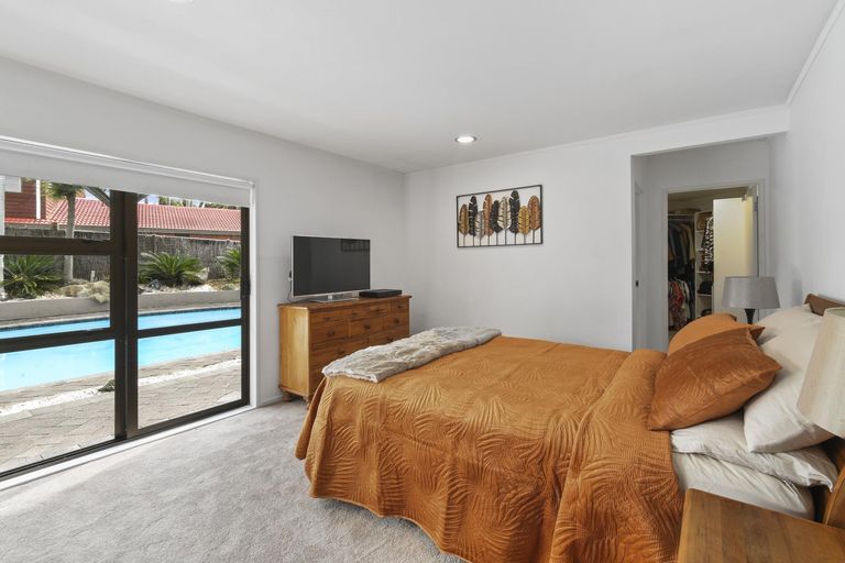 Photo of property in 8 Gigi Place, Conifer Grove, Takanini, 2112