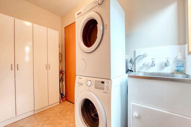 Photo of property in 2/14 Strauss Place, Somerfield, Christchurch, 8024