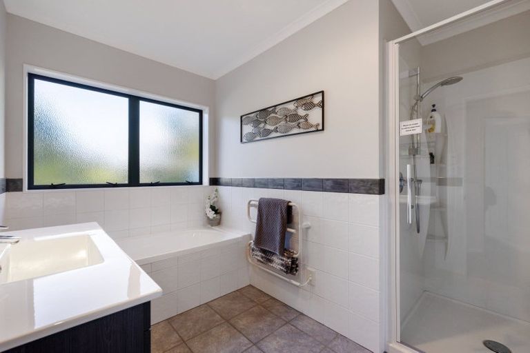 Photo of property in 37 Canon Road, Tanners Point, Katikati, 3170