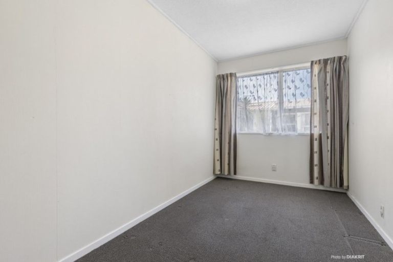 Photo of property in 4/171 Queens Drive, Lyall Bay, Wellington, 6022